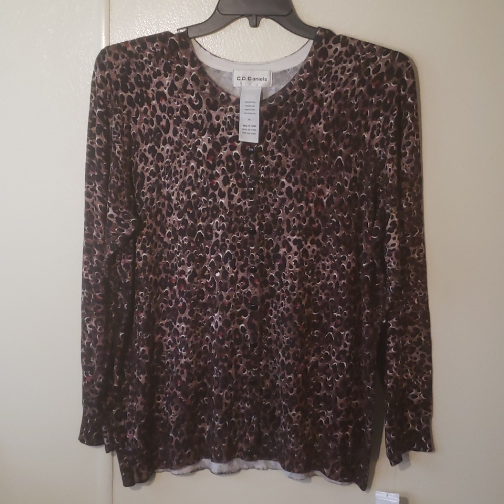 NWT C.D. Daniels cardigan